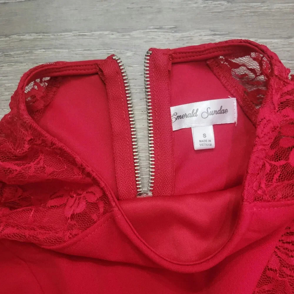 NWT Women's Emerald Sundae Red Lace Mini Dress, Size Small - Picture 3 of 5
